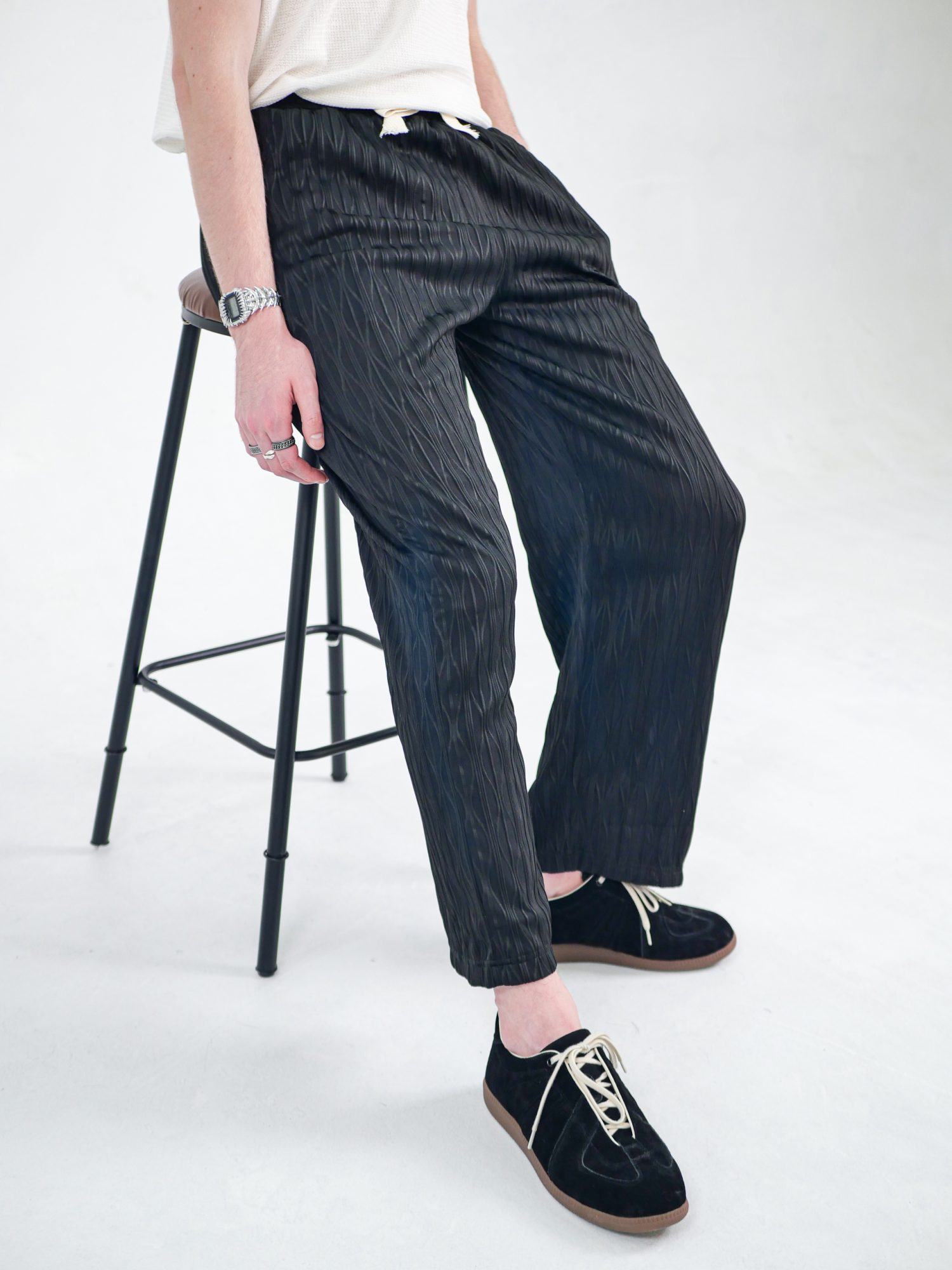 Alternative view of Wave-Textured Relaxed Trousers
